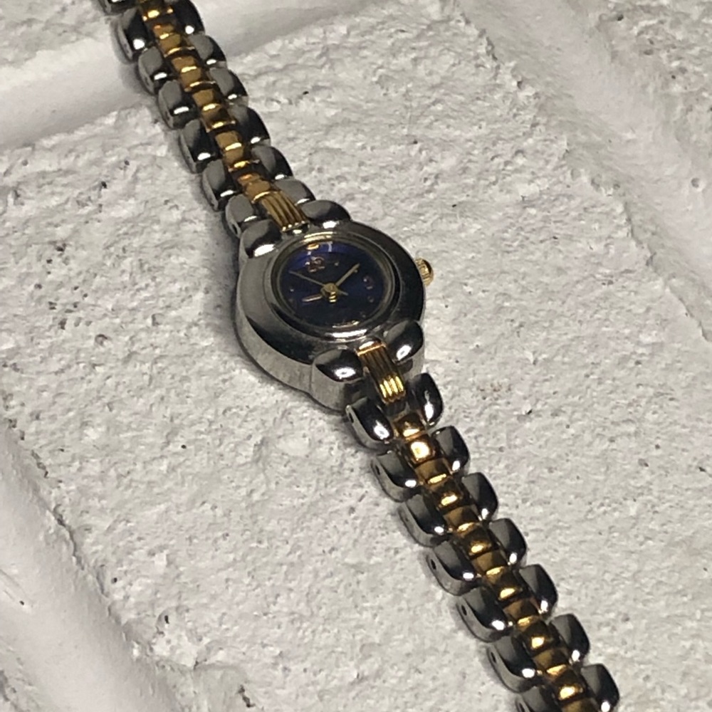 Victoria Rhein Watch - Picture 5 of 5